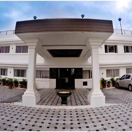 Hotel Sea Face Канякумари Екстериор снимка