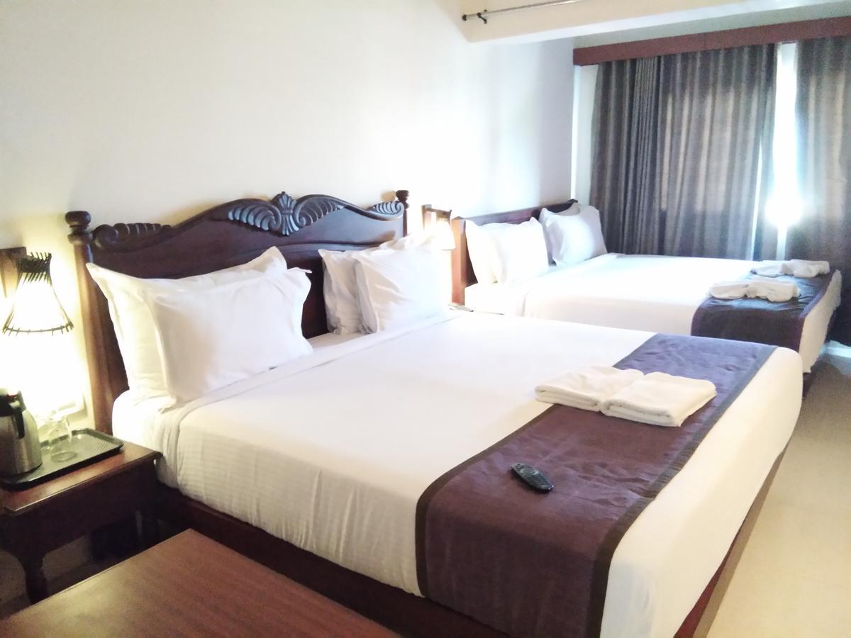 Hotel Sea Face Канякумари Екстериор снимка