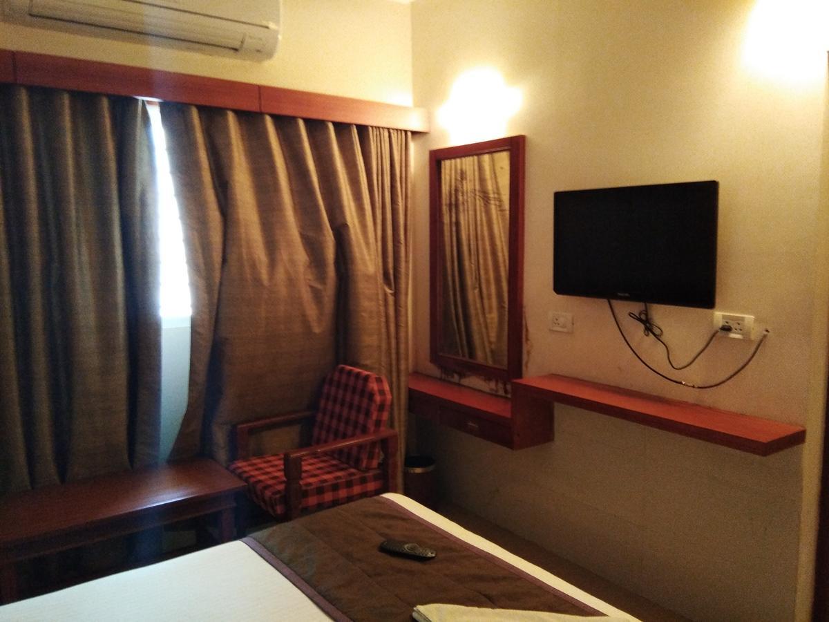 Hotel Sea Face Канякумари Екстериор снимка