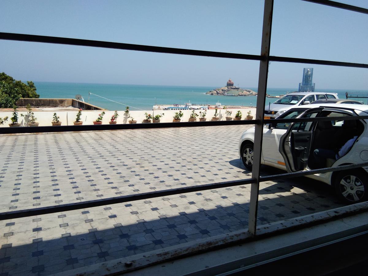 Hotel Sea Face Канякумари Екстериор снимка